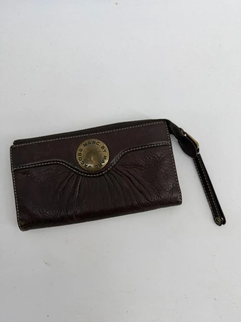 Marc by Marc Jacobs faux leather zip up wallet wristlet clutch purse
